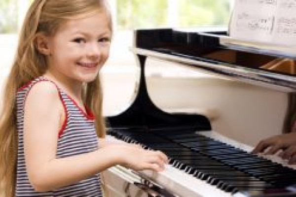 Khóa đào tạo âm nhạc đặc biệt cho lứa tuổi mầm non và thiếu nhi